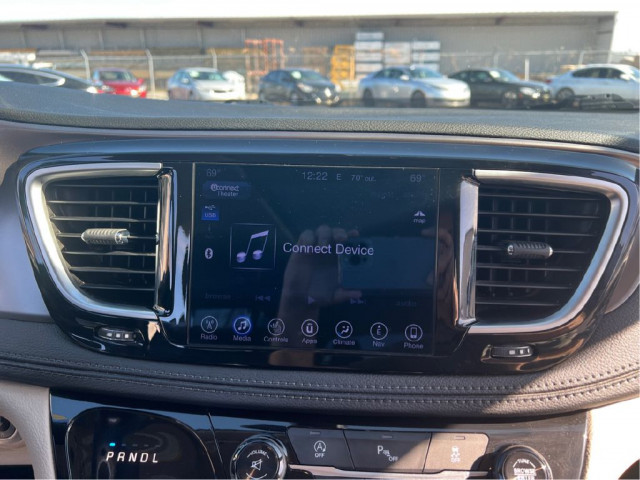 2017 CHRYSLER PACIFICA - Image 25